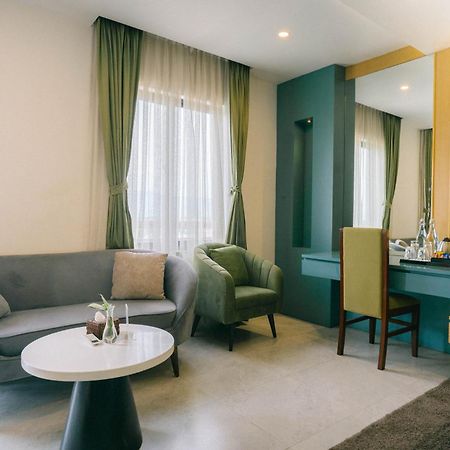 Hotel Aikawa Sauraha Kültér fotó