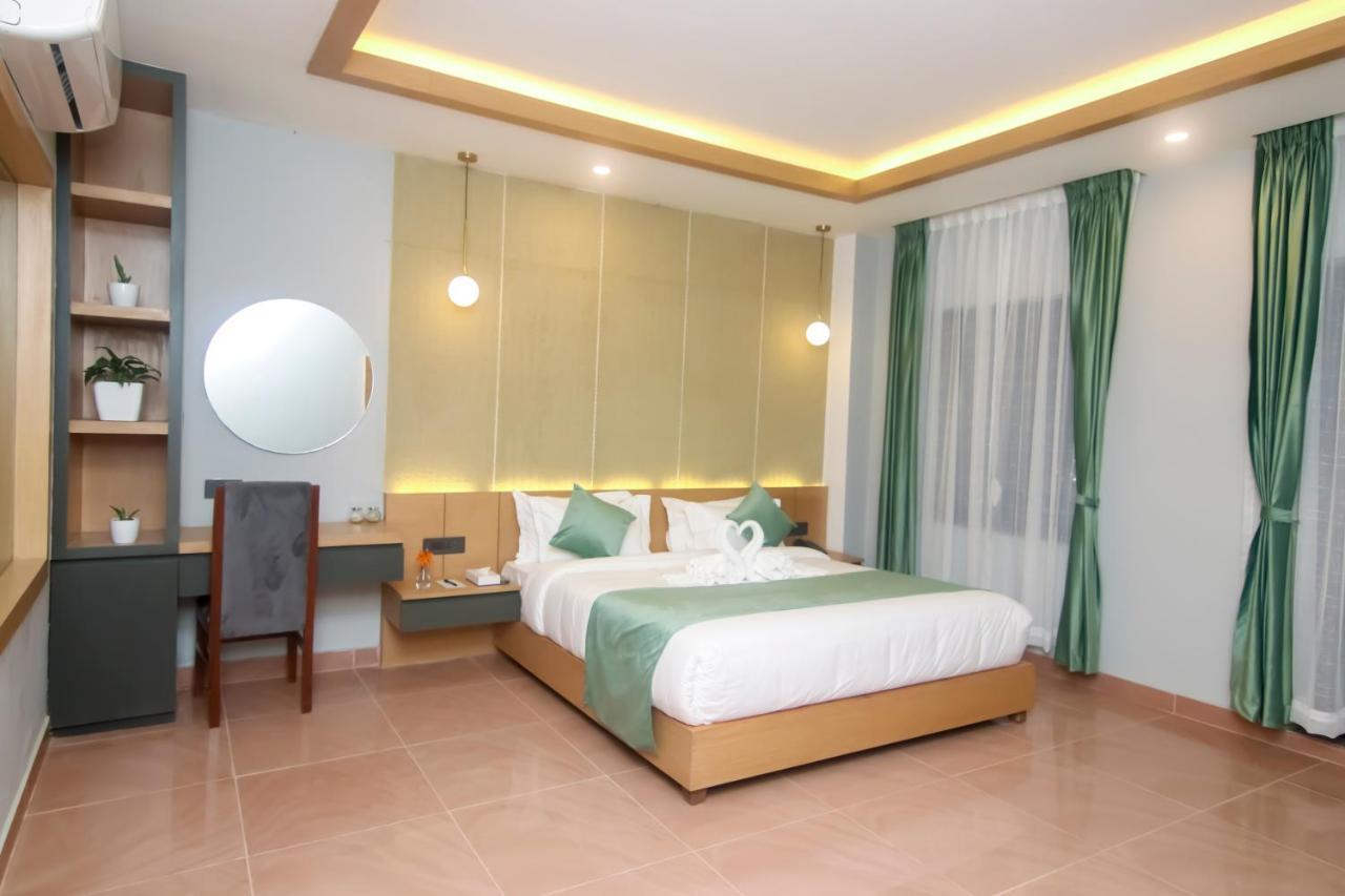 Hotel Aikawa Sauraha Kültér fotó