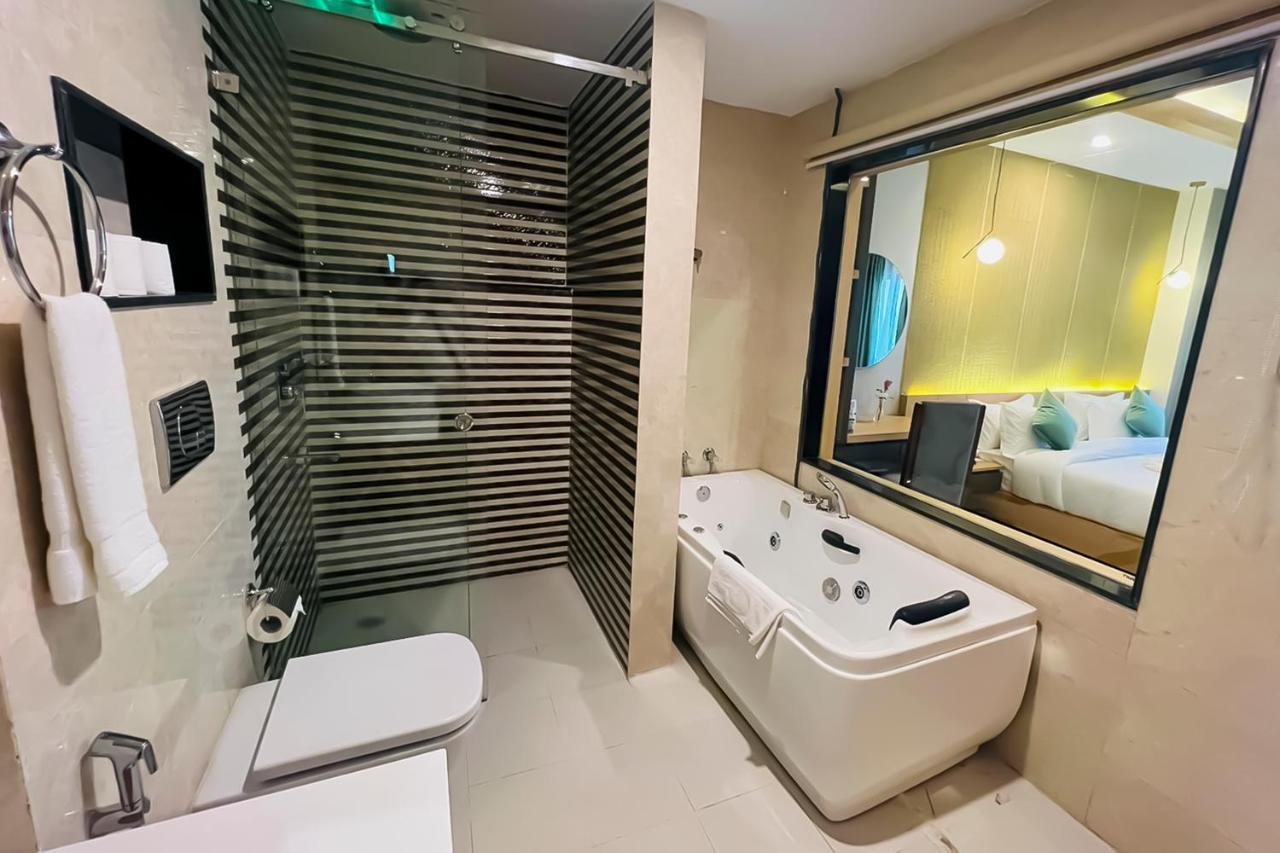 Hotel Aikawa Sauraha Kültér fotó